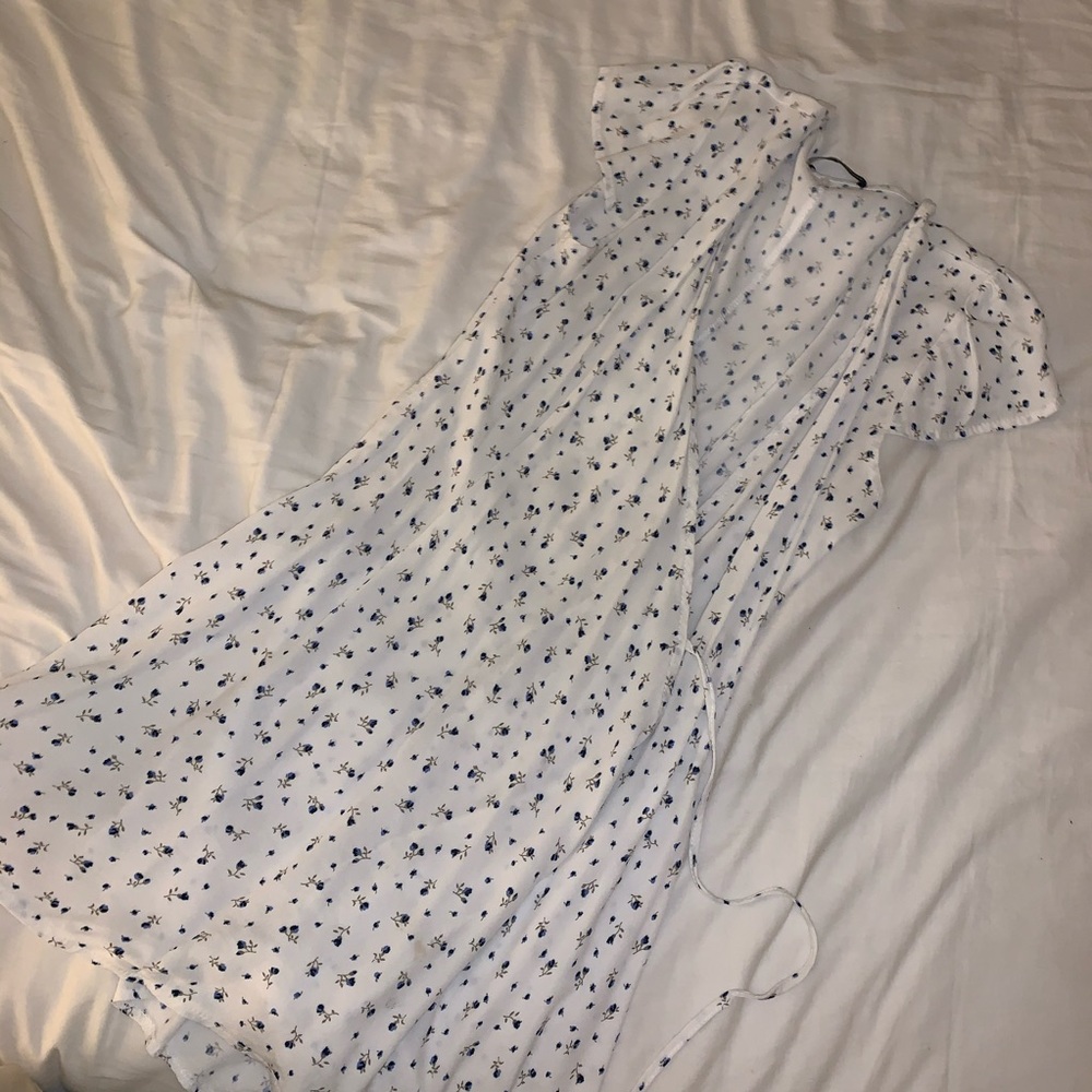 Brandy Melville Robbie Dress